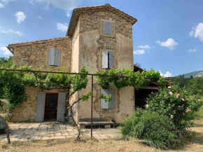 Petite maison provençale, unique et calme